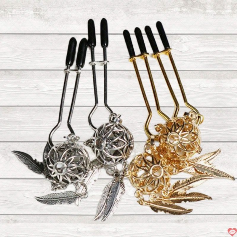 Bộ kẹp vú bạo dâm gắn charm có đèn phát sáng