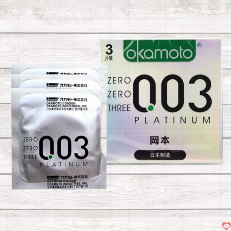 Bao cao su Okamoto 0.03 Platinum mỏng nhẹ hộp 3 chiếc tăng khoái cảm 