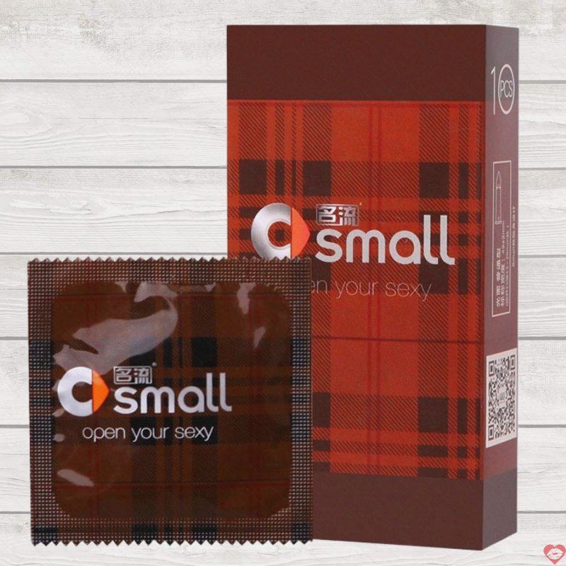 Bao cao su small miết chặt cậu bé